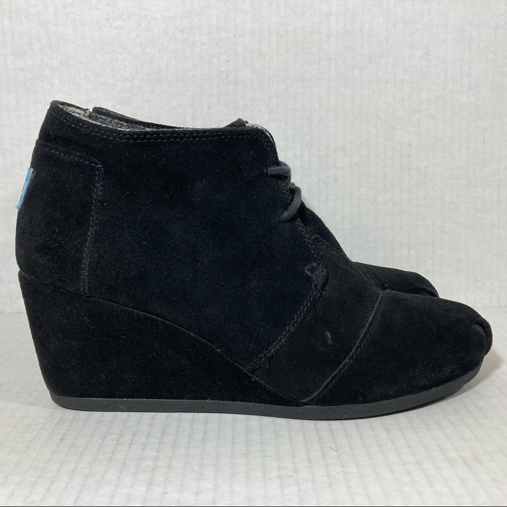 TOMS Kala Black Suede Classic Comfort Casual Fashion Wedge Bootie Shoes Sz 8.5